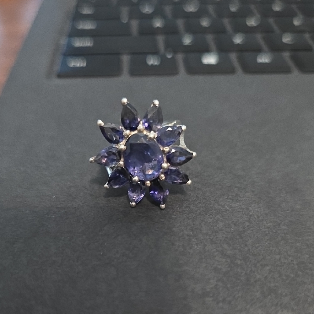 Stunning Silver and Blue Gemstone Ring‎